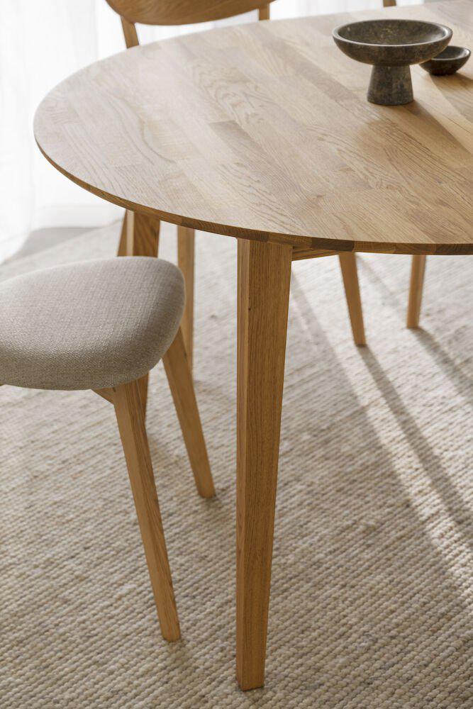 113798_b_mb_FILIPPA_dining_table_round_120_in_oiled_oak_02