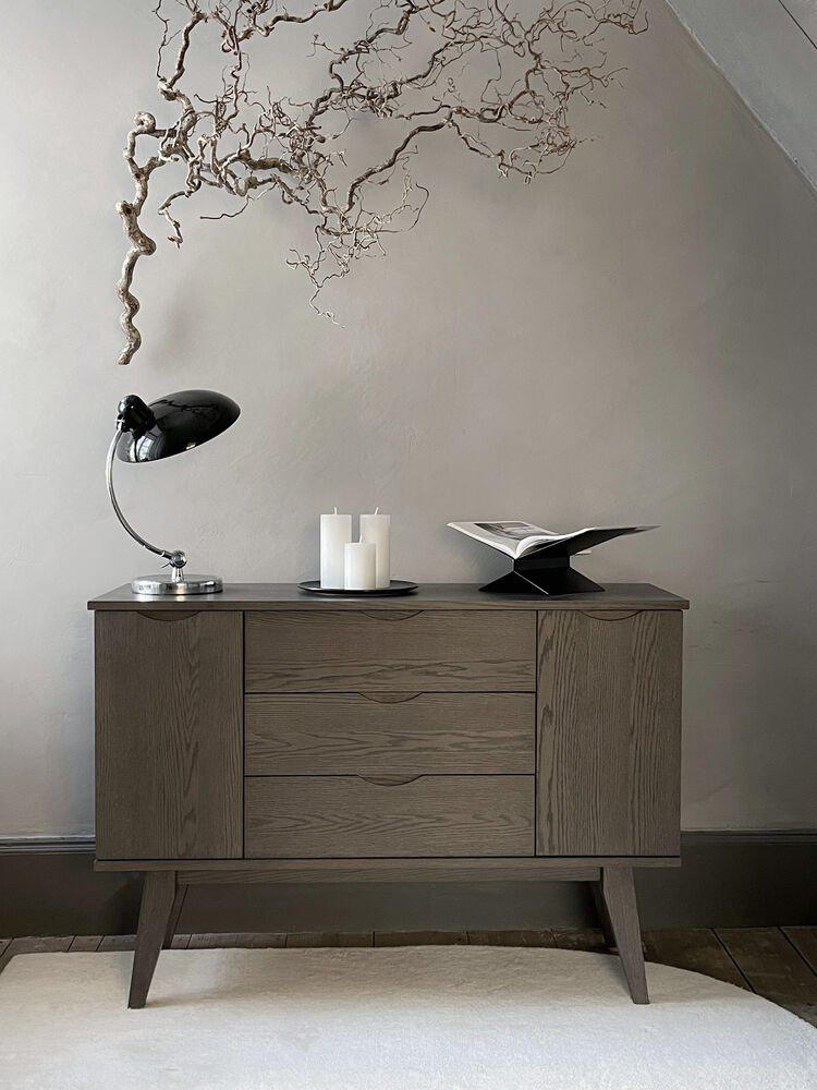 117941_b_mb_Filippa_sideboard_brown_01