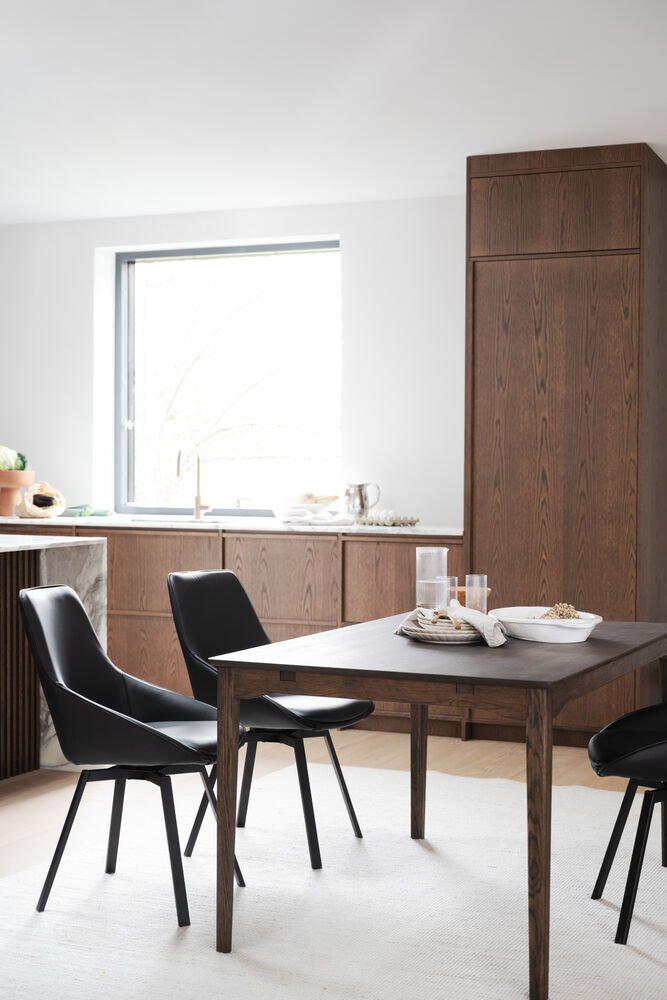 118133-123129_b_mb_Markham_dining_table_in_brown_oak_Alison10