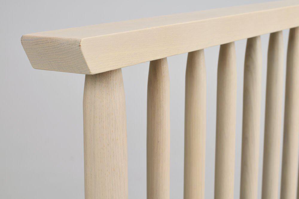 120438_det1_Riggins_bed_gable_whitepigm._oak
