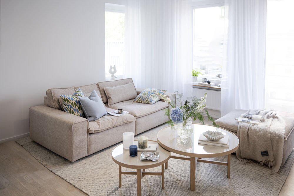 122842-121094-121095-122643_b_mb_Rawlins_sofa_bobby_2_beige_Marsden_coffee_table_beige_whitewash_Rawlins_foot_stool_bobby_2_beige