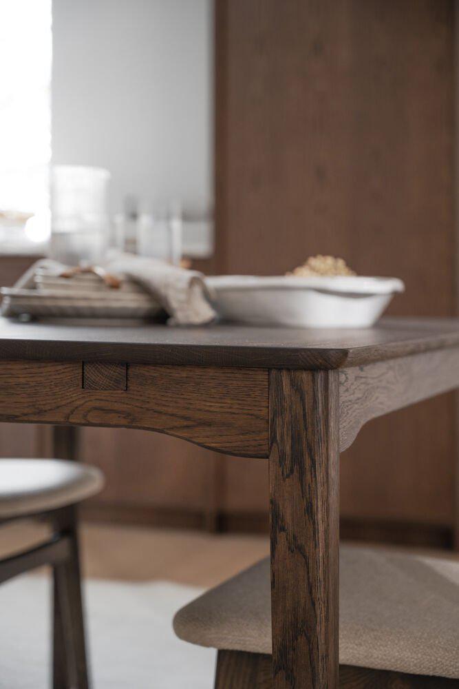 123129_b_mb_Markham_dining_table_in_brown_oak_02