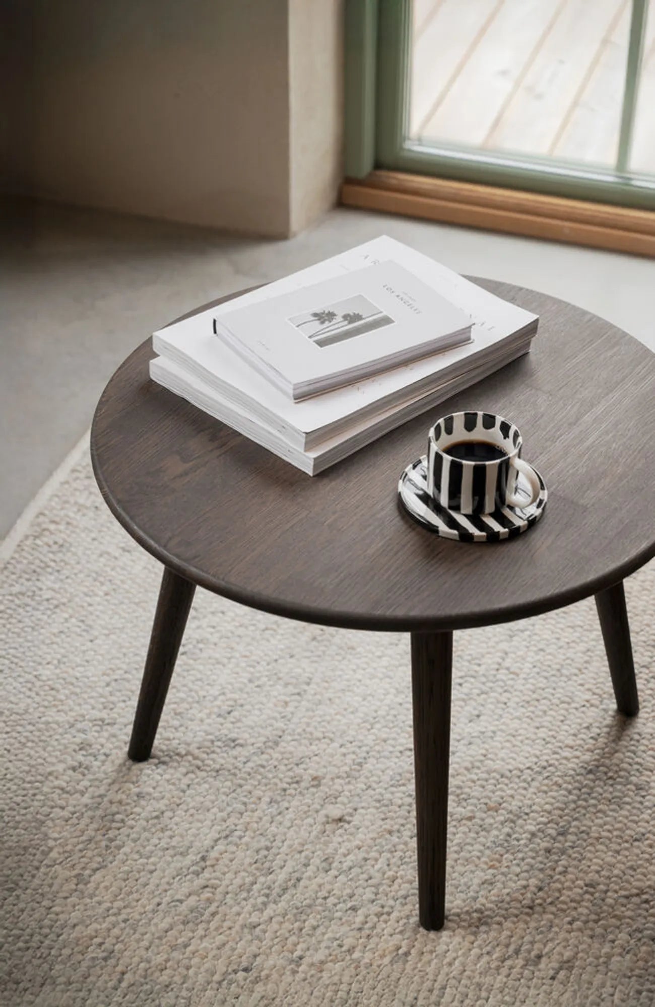 128027_b_mb_Tompkins_coffee_table_brown_01