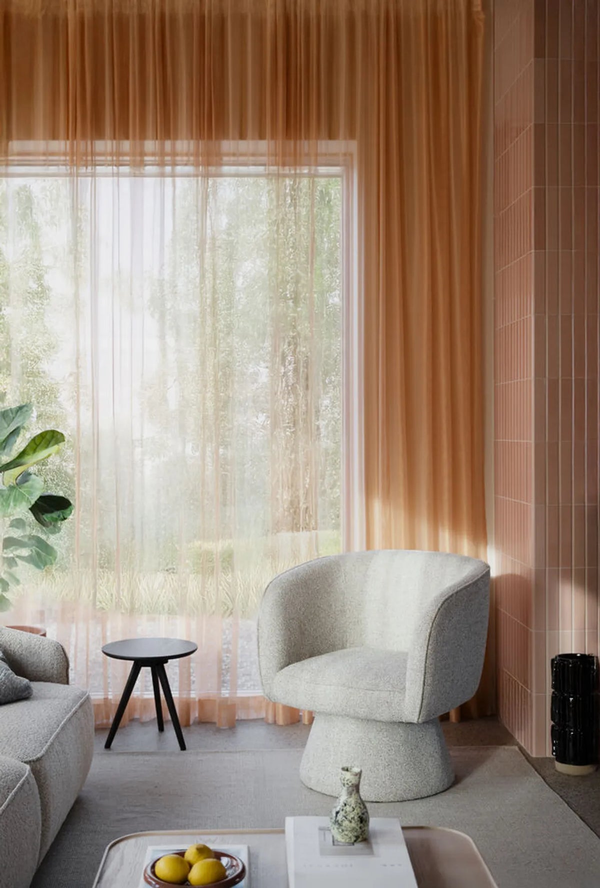 151700_b_mb_Shoreham_loungechair_Serenity_3_01