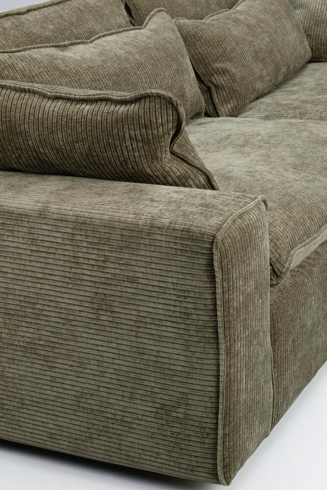 219400_b_db_DET1_Rawlins_sofa_green_Rachel_207