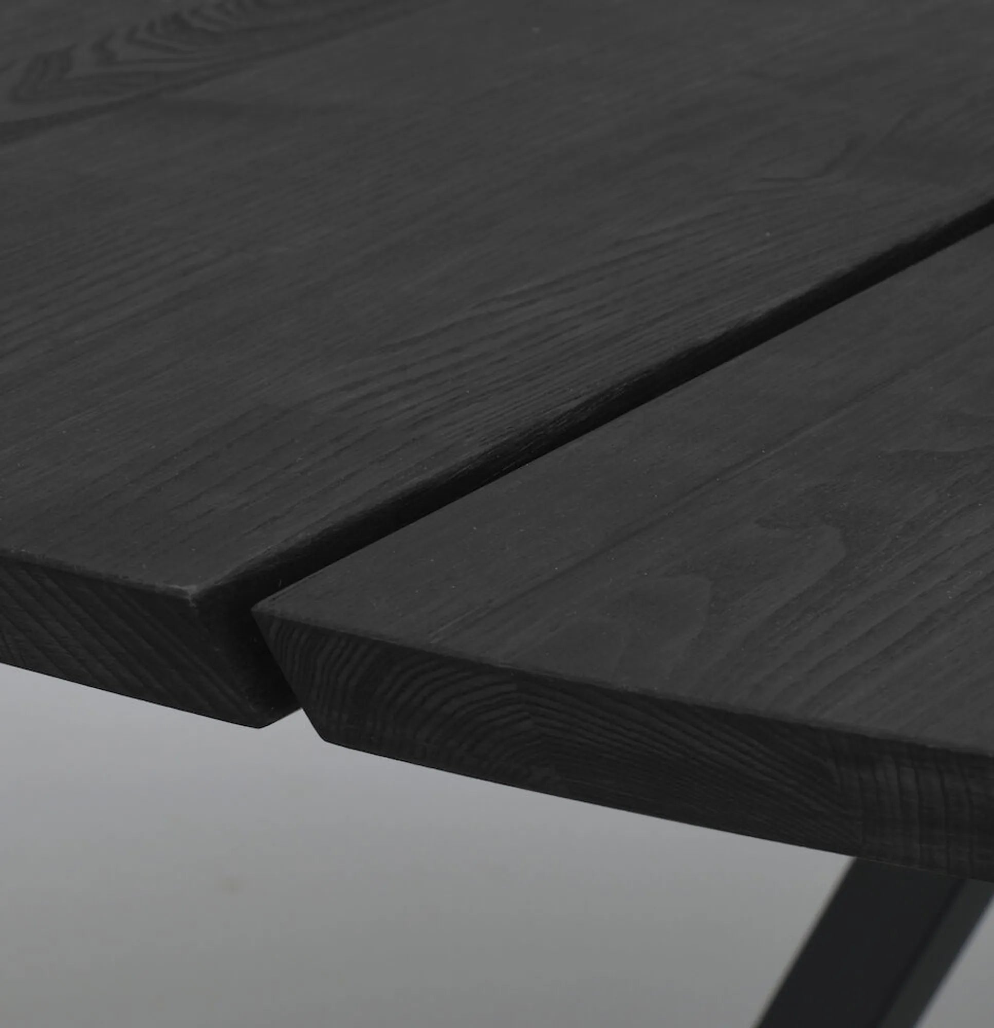 Carradale_runt_svart_detalj