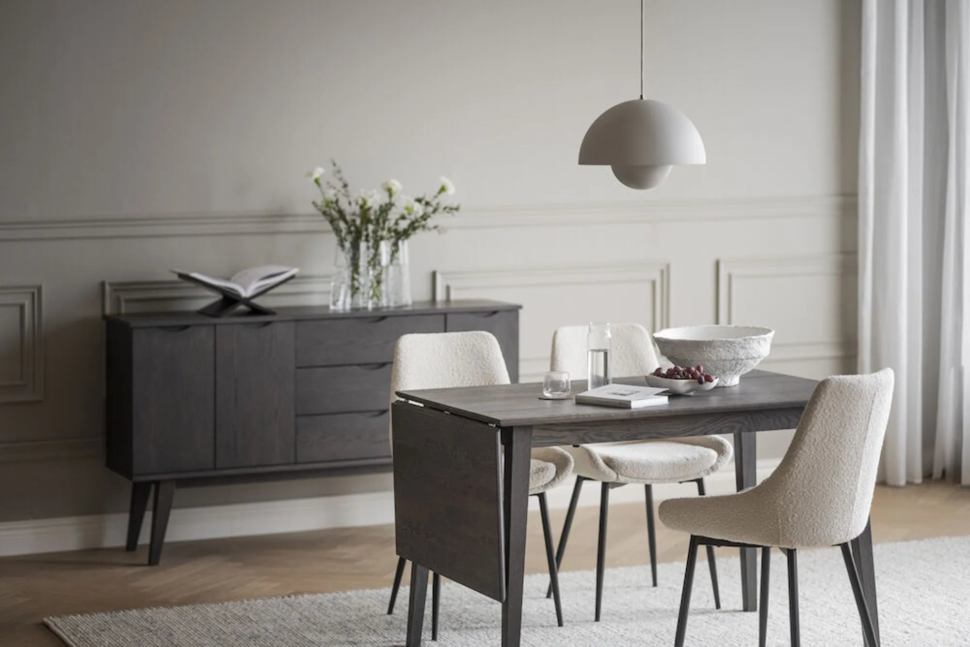 113838-117942-110492_b_mb_Filippa_dining_table_sideboard_Sierra_chair