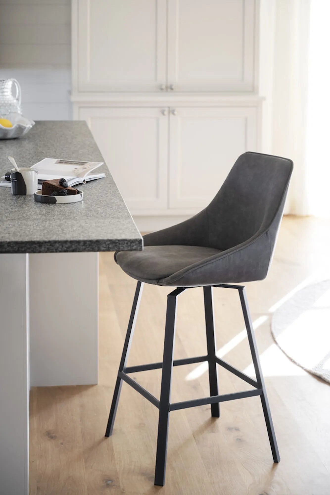 117832_b_mb_Alison_barchair_dark_grey_black_3