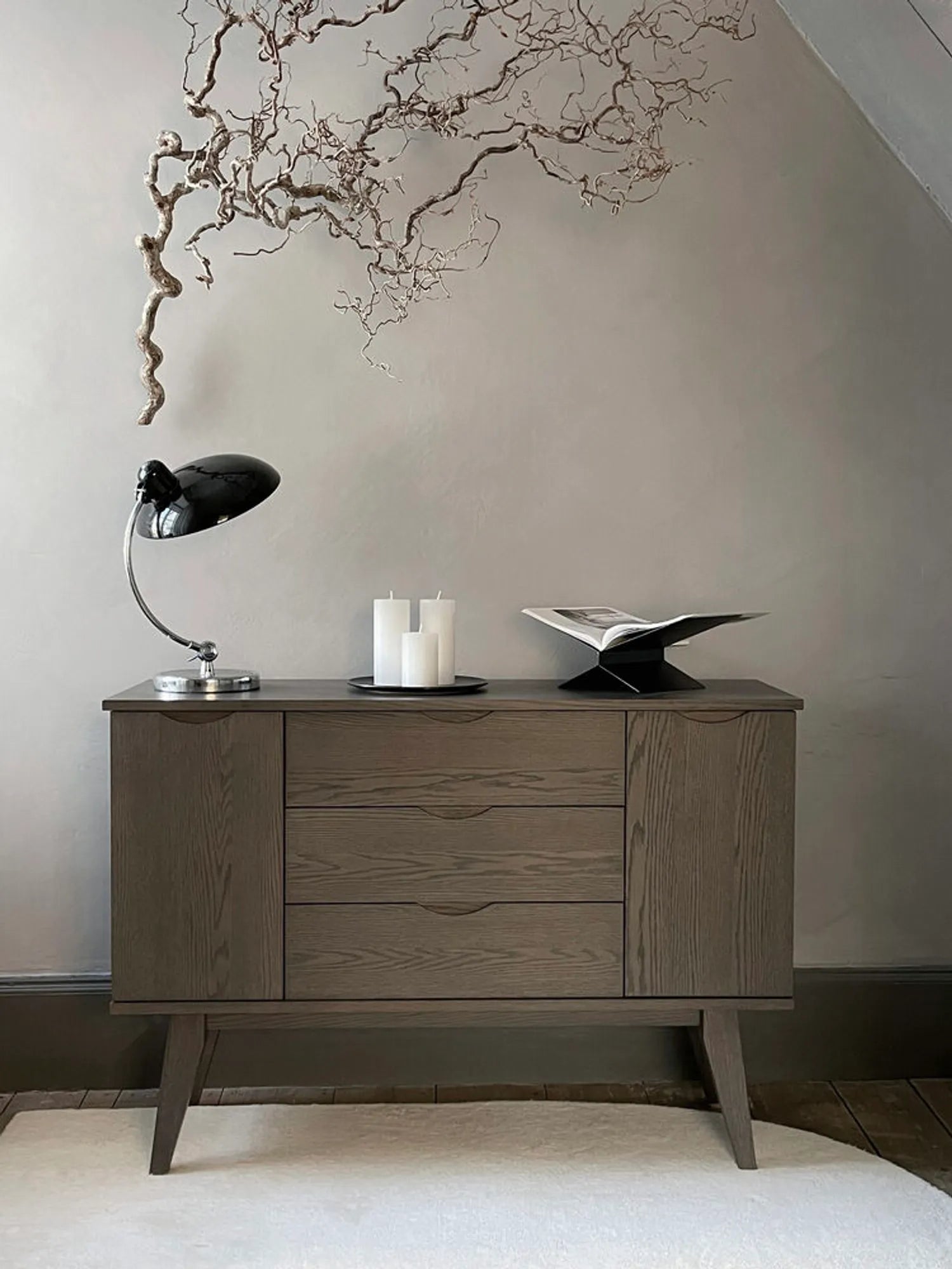 117941_b_mb_Filippa_sideboard_brown_01