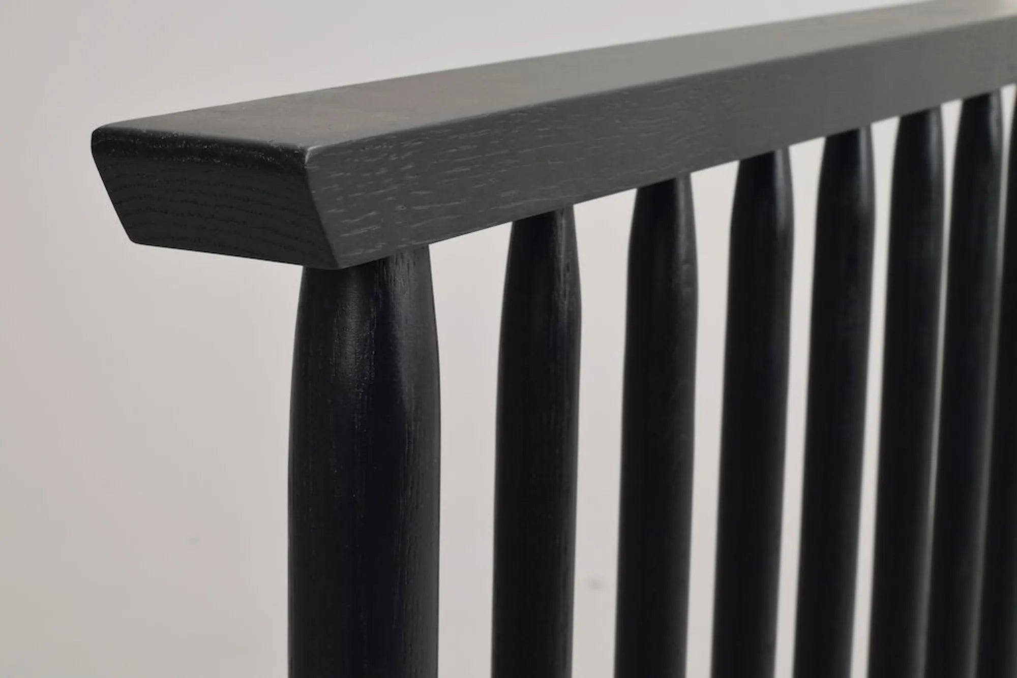 120439_det1_Riggins_bed_gable_blackstained_oak