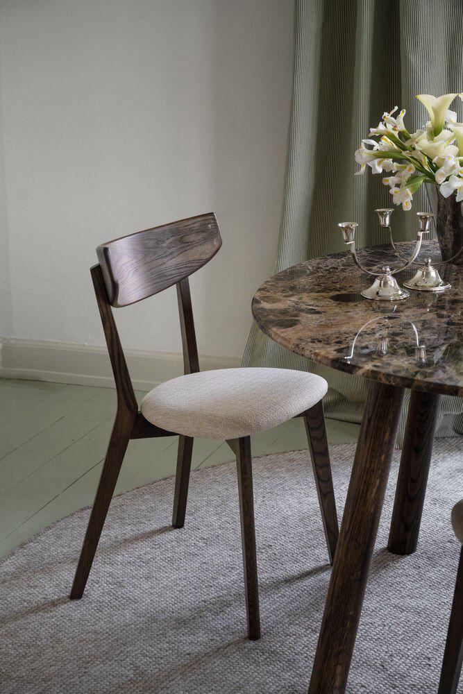 120863-113033_b_mb_Taransay_dining_table_brown_Ami_chair_brown_01