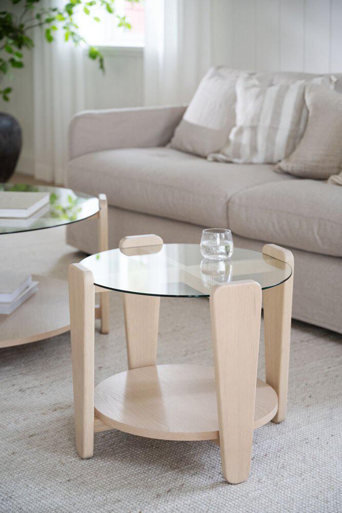 121273-125910_b_mb_Arran_coffee_table_whitewash_Peyton_sofa