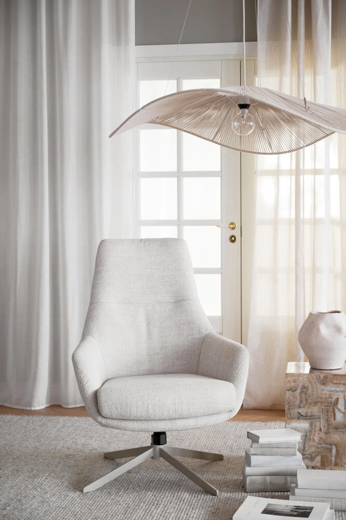 123174_b_mb_Conroe_sofa_chair_leigh_101_01