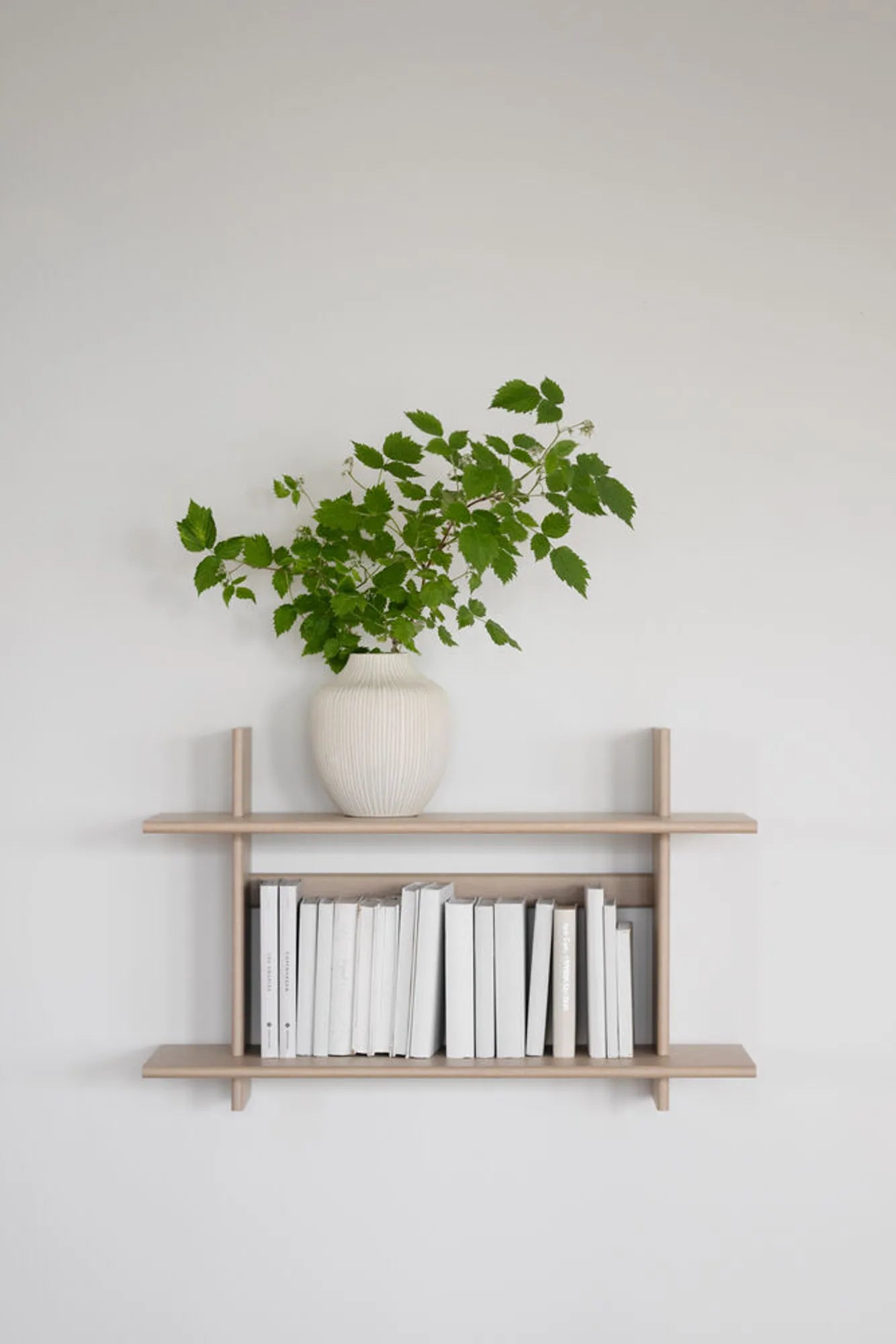 128411_b_mb_Westlock_shelf_ww_07
