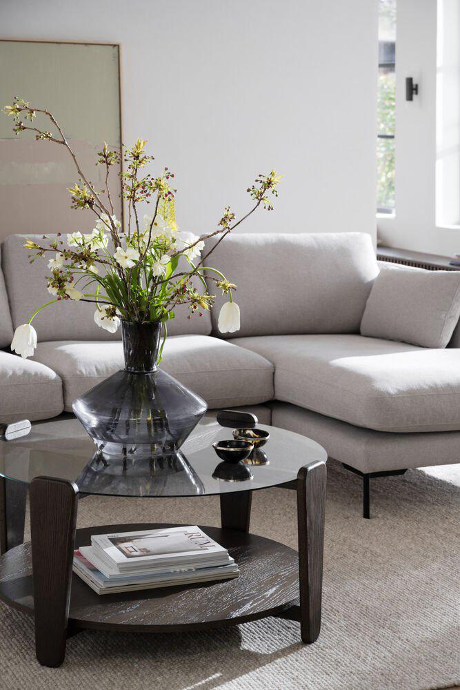 129153-121274_b_mb_Corwin_sofa_35_seater_chaise_longue_R_light_beige_Arran_coffee_table_brown_oak_glass_05
